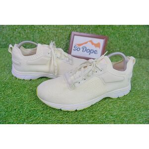 Vionic Endure Sneaker - Like New - Women's Size 9.5